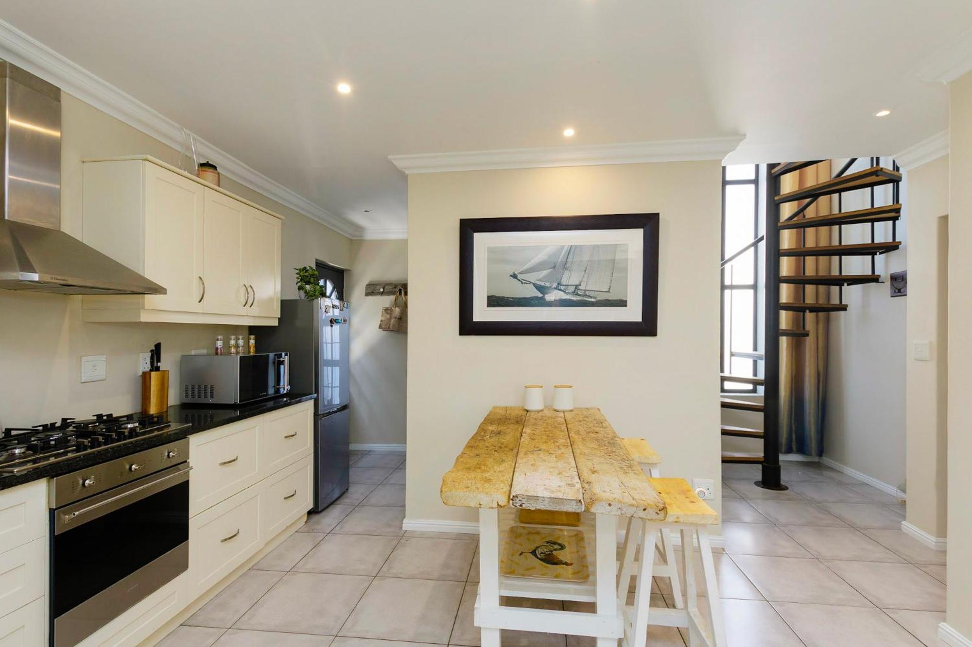 Kommetjie's Sandy Shores Holiday home *