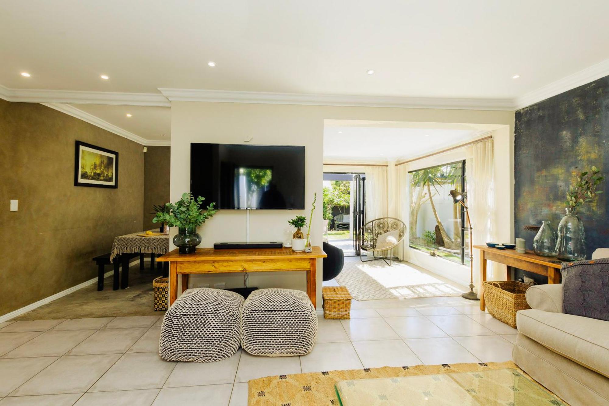 Kommetjie's Sandy Shores